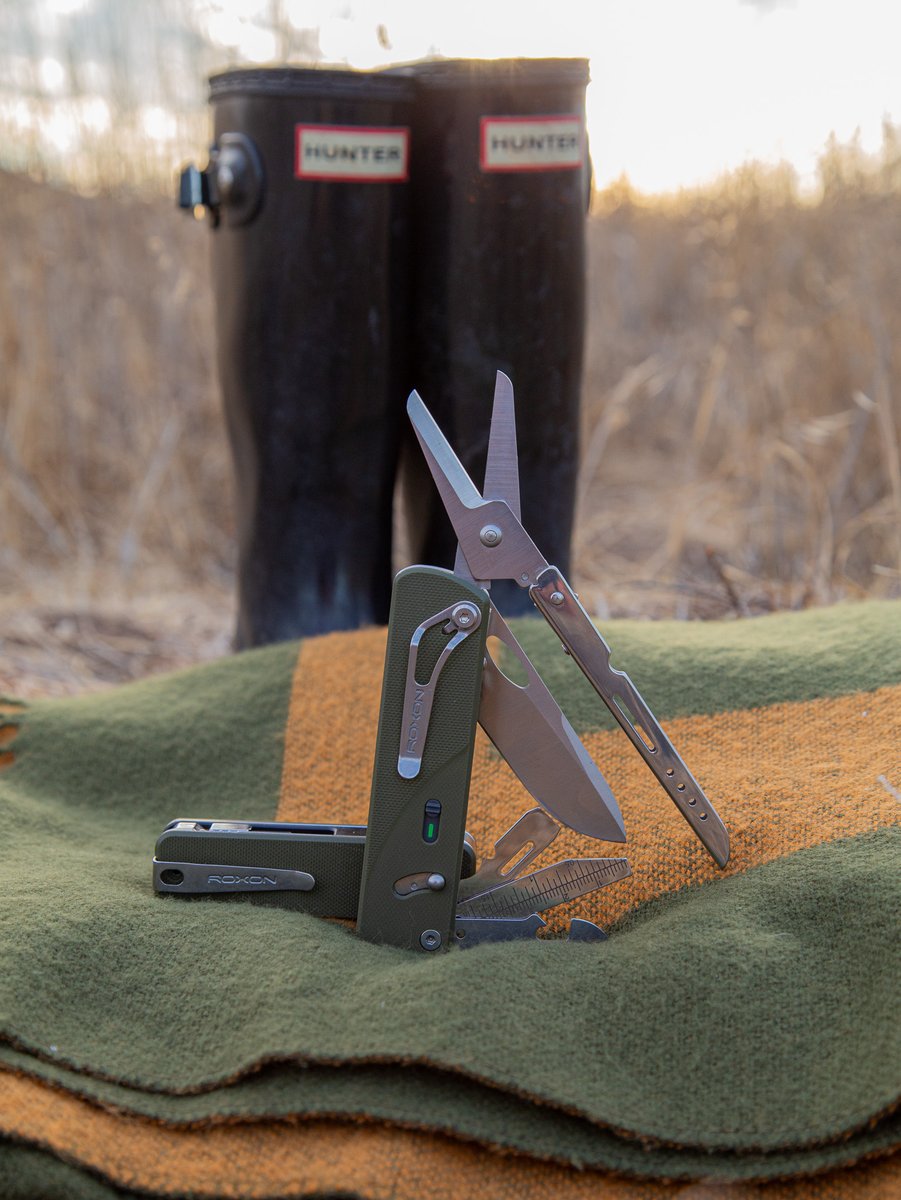 roxontool's tweet photo. Gear rotation is ruthless. If it doesn’t perform, it’s gone.

The Flex Shears stay. Sharp, controlled, and built like they mean it. Cuts through webbing, tape, and the quick fixes that keep the day moving.

#RoxonTools #FlexSystem #EverydayCarry https://t.co/LM2BdTK3JA