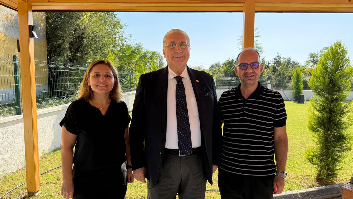 cem_kagar's tweet photo. Bugün değerli bilim insanı Prof. Dr. İsmail Hakkı Aydın   hocamızı evimizde misafir etmenin onurunu yaşadık. 
Bilimin ışığıyla yoğrulmuş sohbetleriyle hem aklımıza hem gönlümüze dokunan hocamıza yürekten teşekkür ediyorum. @bircis @TeslimeKagar @kagar_can https://t.co/102tCR4KLo