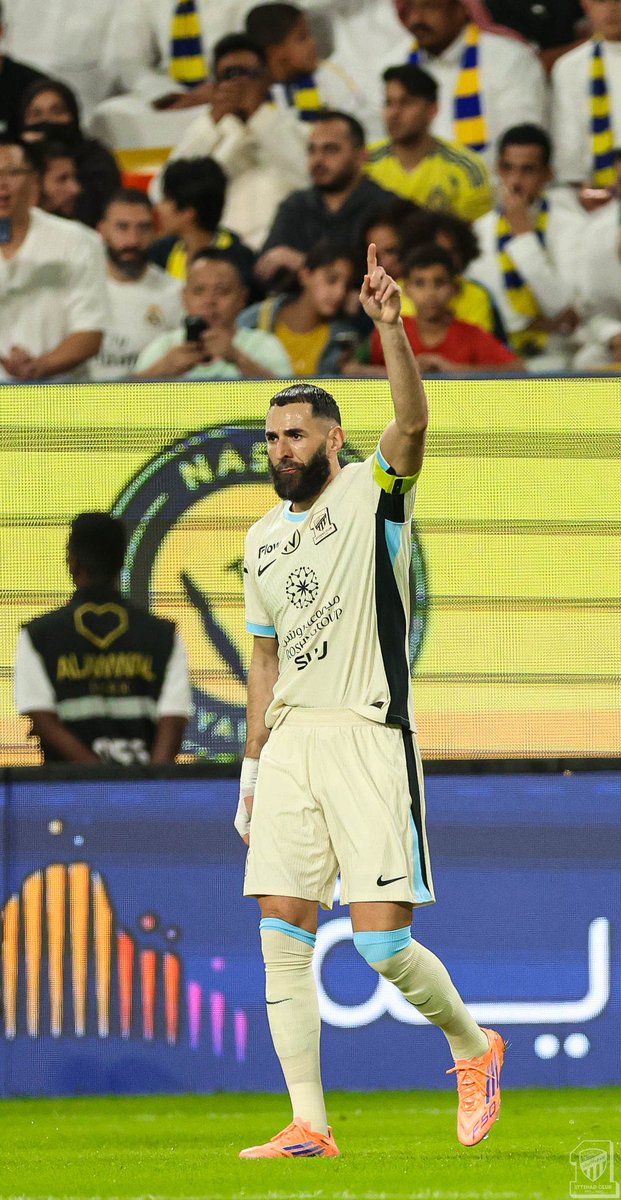 🚨🚨🚨 سحب على ثلاث قمصان #الاتحاد امام النصر برقم من اختيارك 🔥: 

- ريتويت 
- متابعة <a href="/BAITTI18/">-BA</a>