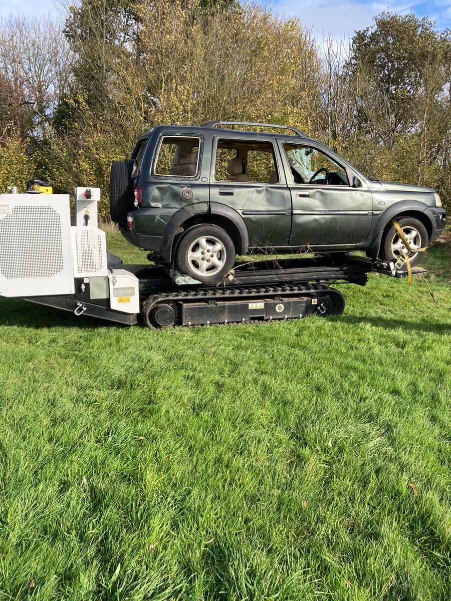 Vehicle seizure 🛻 

Specialist equipment was brought in today, to remove a vehicle from Stopsley Common, which was being used in an anti social manner, at the location
