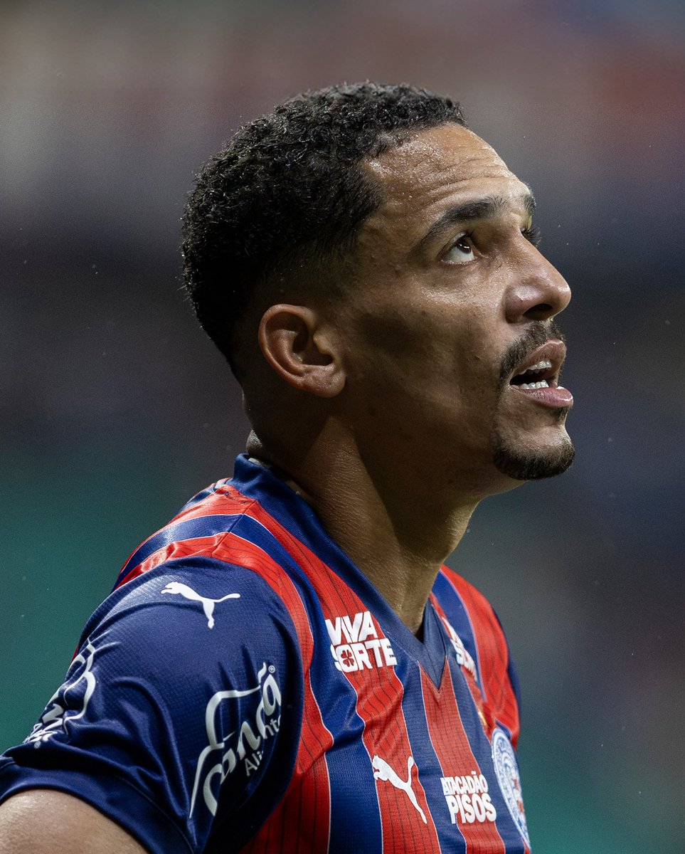 🚨 BOLETIM MÉDICO | Gilberto

O lateral direito sofreu um estiramento muscular na região posterior da coxa direita.

Ele já inicou o processo de recuperação.