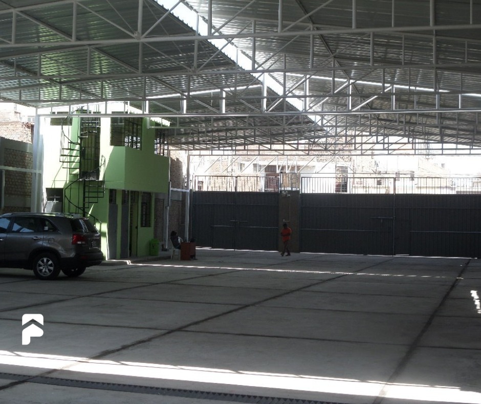 propiedadespe's tweet photo. 🏢 Nuevo ingreso en alquiler – Ica centro
A solo 300 m de la Plaza de Armas.
Ideal para distribuidoras, almacenes o supermercados.
✨ Características:
🔹 Patio de maniobras: 801 m²
🔹 Campo multiusos: 400 m²
🔹 Zonificación CZ | Energía trifásica
📍 Ubicación estratégica https://t.co/Vuo2Be6v6a