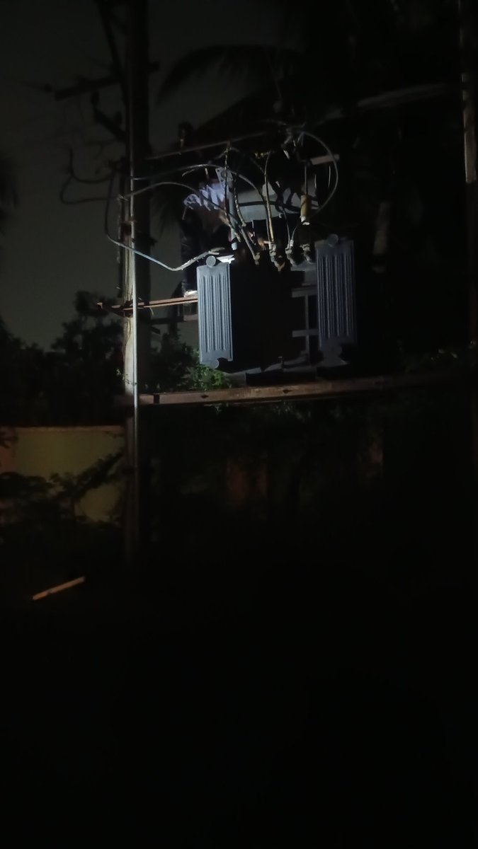 Hatsoff to EB workers,who are working day and night during this rainy period!

Area: Madipakkam,Lic Nagar,Chennai

<a href="/mkstalin/">M.K.Stalin - தமிழ்நாட்டை தலைகுனிய விடமாட்டேன்</a>
<a href="/TANGEDCO_Offcl/">TANGEDCO Official</a>