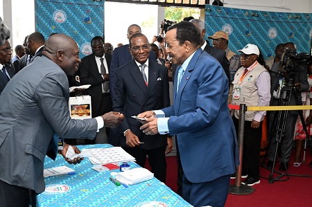 Election 2025 au #Cameroun: Paul Biya réélu président, annonce le Conseil constitutionnel
africa24monde.com/actualite/view…