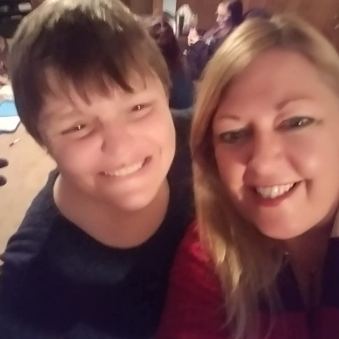 GulfBreezn's tweet photo. @SenDuckworth PLEASE vote to reopen the government! My step-sister lives in Illinois. She has cognitive disabilities. We lost both of our parents this year, her caretakers. Sherry relies on Govt assistance to survive. Real people are being hurt. You have nothing to lose by voting yes! https://t.co/6PziLlmAxx