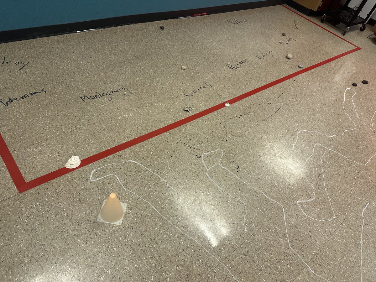 MichaelCrow03's tweet image. Mr. (Detective) Tucker, Boston accent included, guides his students through the Boston Massacre crime scene. Students studied the scene, interviewed AI versions of real witnesses, and explored different perspectives. ⁦@CTMSWolfWay⁩ ⁦@GCISD⁩ #WeAreGCISD