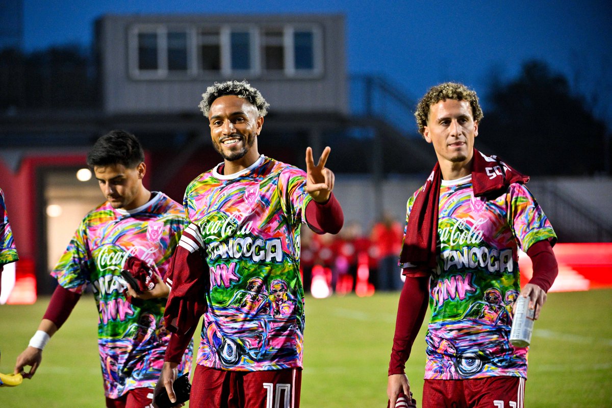 ChattRedWolves's tweet image. You look good, you play good. 🤷‍♂️

#DaleLobos🔴🐺