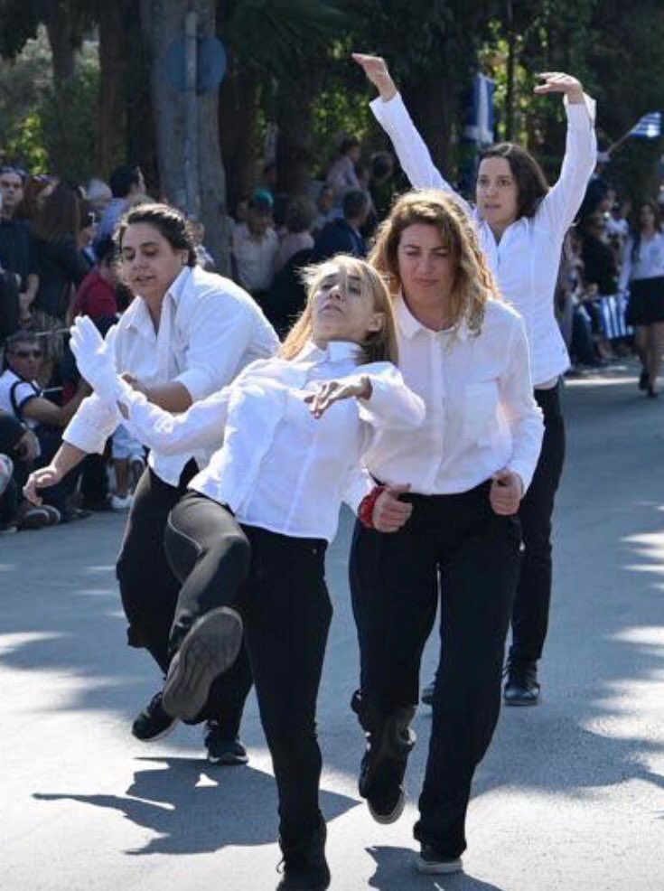 nickfd's tweet image. Μονο ένας ανθέλληνας αριστερός θα μπορούσε να αμαυρωσει τετοια μερα.. Οχι..
Δεν αγαπάνε κανεναν.
Ειναι τομαρια.
Πουλάνε την πατρίδα για φραγκα.
Αν οι Κουληδες είναι κακοποιοί αυτοι ειναι τομαρια..
Μη σας γελάει κανενας.