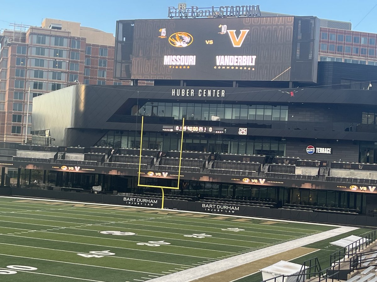 elmand21st's tweet photo. It was a great game. #vandy #Vanderbilt #Nashville https://t.co/R6ceOokWfV