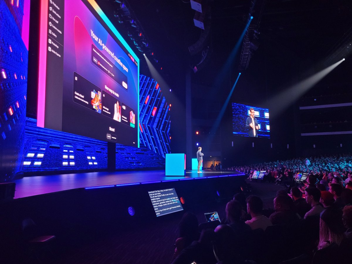 MsSonicFlare's tweet image. Keynote @cryptocom peacock theater 
Amazing full house! All of the creativity and innovation under one roof! 

#AdobeFirefly #adobemax  #adobecreativecloud #YouTube 

#BehindTheScenes
#Backstage
#24NotionMedia