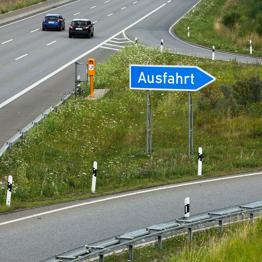 Benedikt tweet media