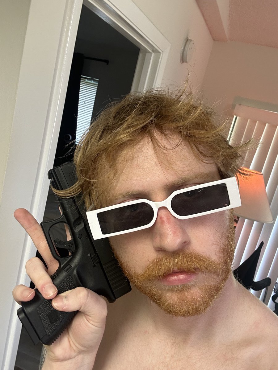 notmaxfry's tweet photo. good morning https://t.co/Xl8ZB8NDy3