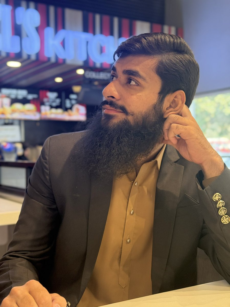 MSudaisPK's tweet photo. A man who is master of patience is master of every else. https://t.co/V4vrquK2c9