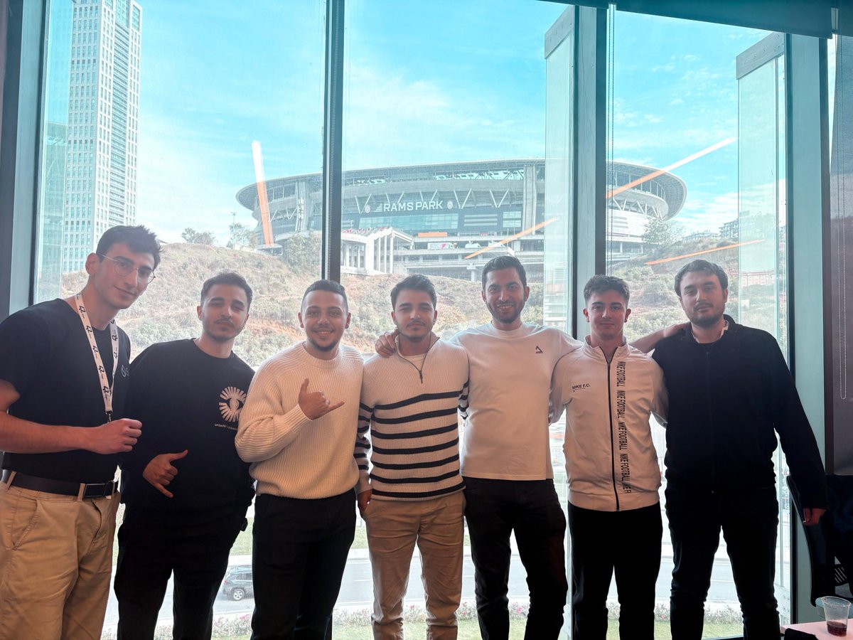 EgeCrypto's tweet image. What an incredible experience at the Sui Türkiye Hackathon!
Proud of our @OverBlock_ team for building, learning, and connecting with amazing people in the ecosystem. 💪