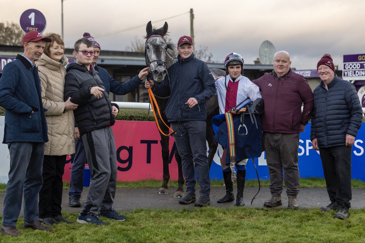 MinellaRacing's tweet photo. 𝑴𝑰𝑵𝑬𝑳𝑳𝑨 𝑱𝑼𝑹𝒀 landed the ‘Thank You To All Our Sponsors &amp; Supporters in 2025’ (Pro/Am) INH Flat Race @WexfordRacecour on Monday under Adam Ryan🔥

#minellaracing #anotherminellawinner #minellajury https://t.co/0yfVCeMgAi