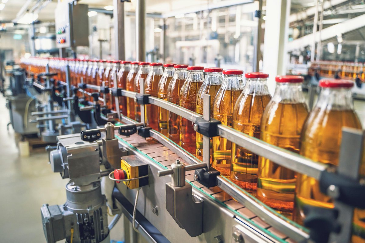 ProcessingMag's tweet image. Foreign objects in bottled food or drink = recalls, fines &amp;amp; lost trust.
Smart inspection tech using #AI, X-ray &amp;amp; optical vision helps manufacturers detect contaminants in real time.
Stay ahead of risk ➡️ reduce waste, lower costs.
#FoodSafety #Automation bit.ly/4hwNbcV
