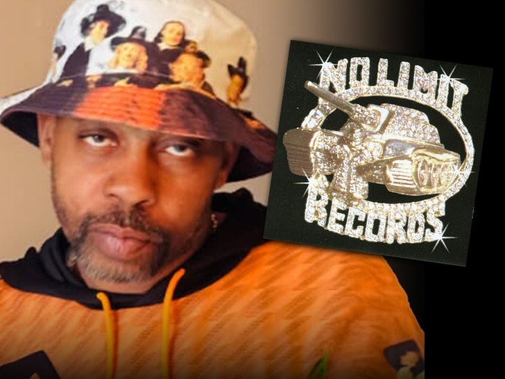 TMZ's tweet image. BREAKING: Rapper Young Bleed is fighting for his life in ICU just days after the Cash Money-No Limit Verzuz. 🙏
Details: tmz.me/GX28SWt