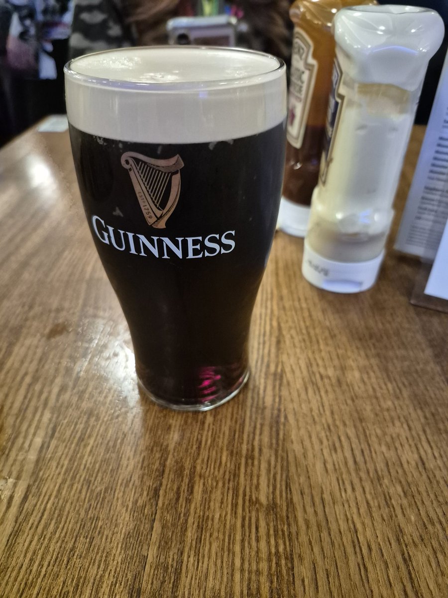Pintoftheday01's tweet photo. Airport pints hit different 👌 https://t.co/Prb82JJ3yD