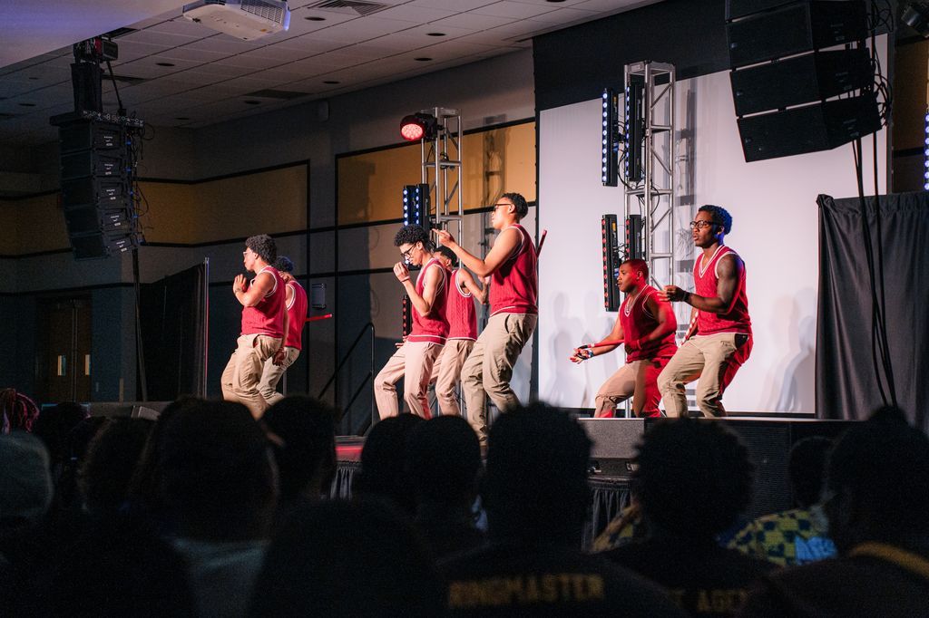 MasonPatriots's tweet image. From IVth Night to GAMEmason, Once Upon a Scream, and so much more — this is what it means to be part of the Mason Nation. ✨

Here’s to an amazing first half of the semester — and even more to come! 🎉 

#MasonNation  #StudentInvolvement