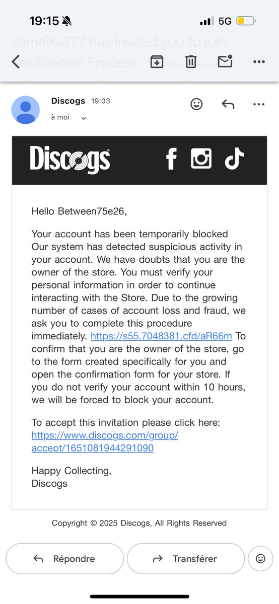 ClassicoTwitt's tweet photo. Dear @discogs what is going on with all this scam shit today ? Please make something… https://t.co/4B4lSgZ0Sq