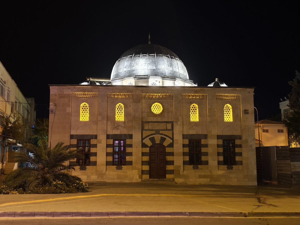 Kilis Mevlevihanesi'nde akşam vakti.