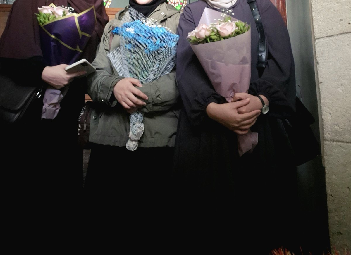 Mehtap_yldrm_'s tweet image. Biz çicek seven kızlarız