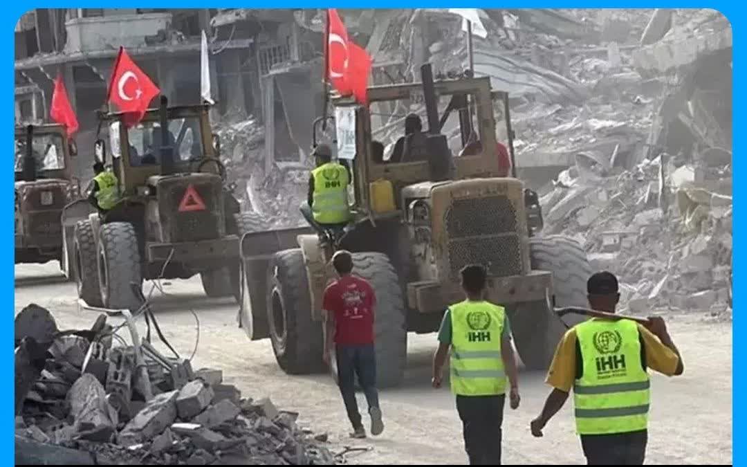 PalestineTU's tweet photo. İsrail gazetesi: Gazze'de Türk bayraklarını görmek Tel Aviv için felaket niteliğinde bir stratejik başarısızlıktır.
#FarrhanaBhatt 
#patlama https://t.co/0RQt2v1mph