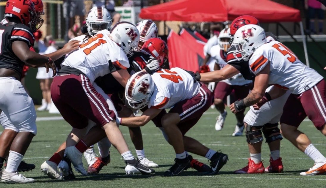 After a great conversation with <a href="/_CoachDMartin/">David Martin</a> I am blessed to receive a offer from Maryville College <a href="/CoachLoganJohns/">Logan Johns</a> <a href="/CoachJoeRocconi/">Coach Joe Rocconi</a> <a href="/CHSDragonFB/">CHS Dragon Football</a> <a href="/CSmithScout/">Chris Smith</a>