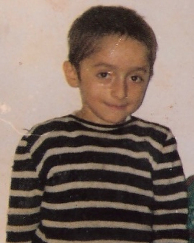 BENCE CUMHURİYET…

Çorum İlinin bir köyünde dünyaya gelen Mehmet’i; okullarında okutup, yurtlarında barındırıp karnını doyuran, öğretmen olarak atayıp meslek sahibi yaparak eline ekmek veren ve bu topluma kazandıran sistemin adıdır Cumhuriyet. 

Ruhun şad olsun Atam. İlelebet