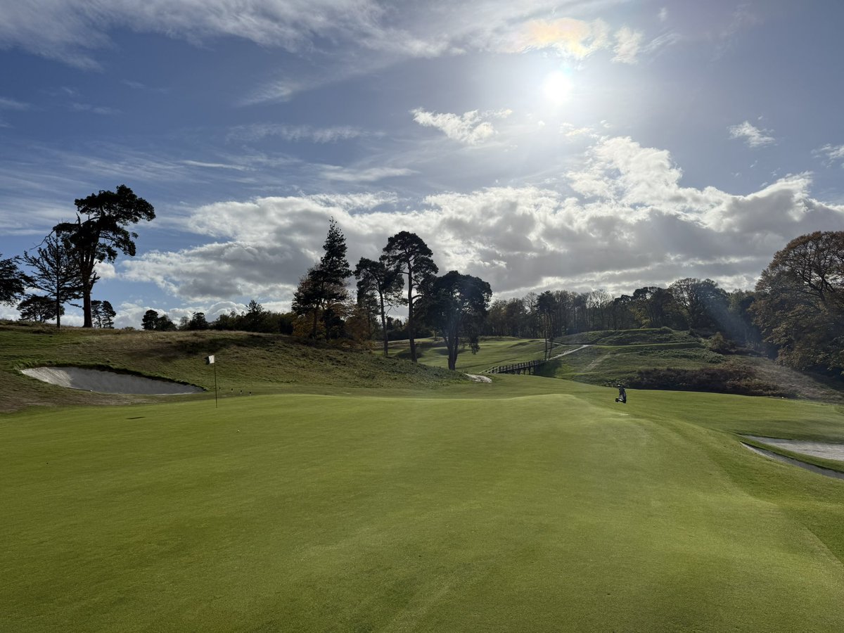 c86low's tweet image. Great course visit to see @TheAddingtonGC today! Met up with @JDTaylor_ to discuss course changes ahead of future projects at @HearsallGC! Some fantastic views and surfaces on show! #turf #golf #golfcourse
