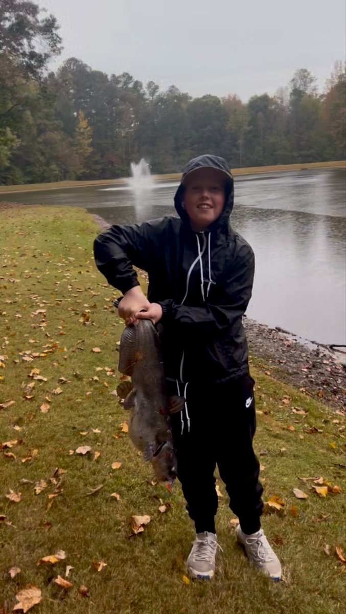 PowellJohnT's tweet photo. Ole #SorryCarter Caught himself a 17lb catfish this week!
Incredible!
#RunTheDangFishBobo https://t.co/1awAYfFhg7