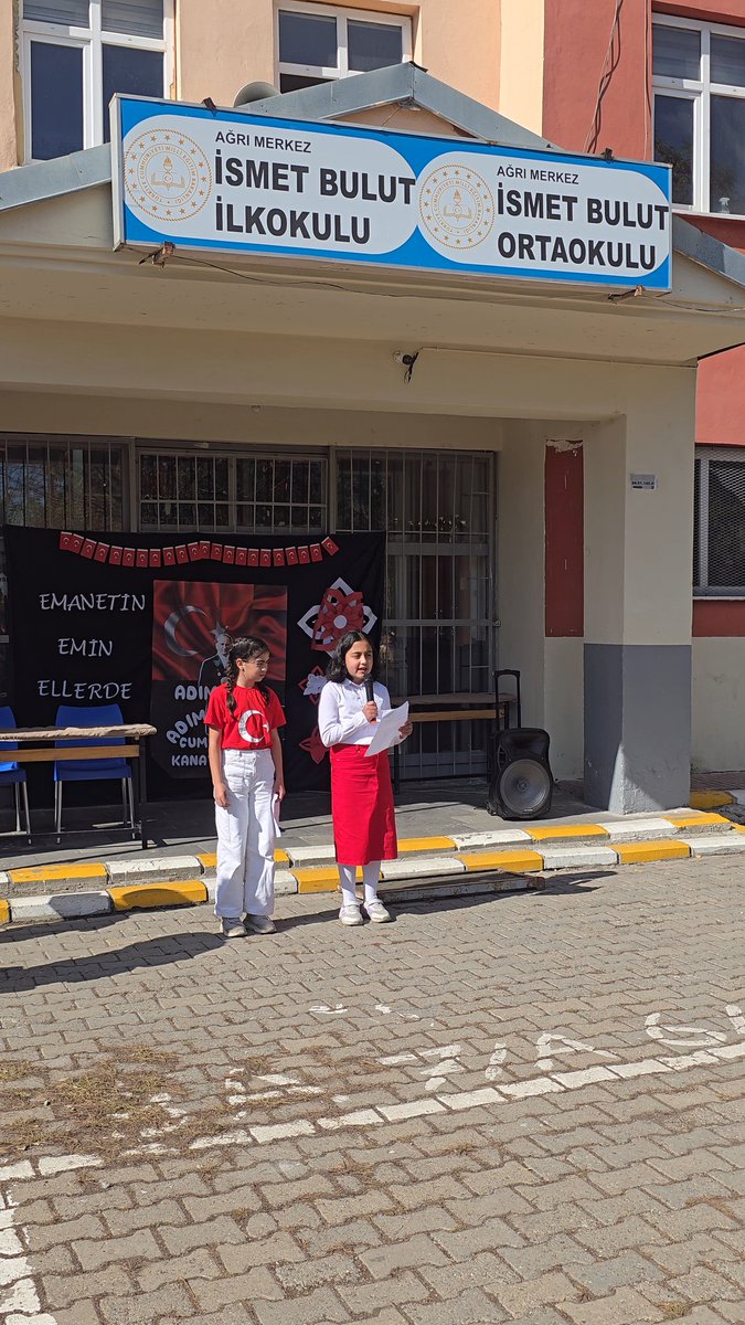 Balolukoo04's tweet photo. 🇹🇷 Cumhuriyetimizin 102. Yılı Kutlu Olsun! 🇹🇷
Okulumuzda büyük bir coşkuyla 29 Ekim Cumhuriyet Bayramı’nı kutladık.
Atatürk’ün bizlere emanet ettiği Cumhuriyetimizi, aynı inanç ve kararlılıkla yaşatmanın gururunu yaşıyoruz.

Yaşasın Cumhuriyet!
#29ekimcumhuriyetbayramı https://t.co/44YsZY8zPd