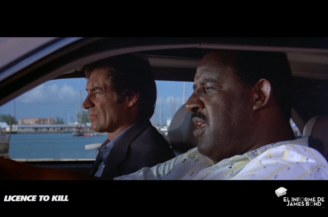 VIAJANDO COMO PASAJERO 🚖 En la película "Licencia Para Matar" de 1989, Sharkey, conduce un elegante Lincoln Mark VII con Bond como pasajero para investigar el Almacen Ocean Exotica.  #JamesBond #TimothyDalton #LicenceToKill #Agente007 #LicenciaParaMatar #LincolnMarkVII