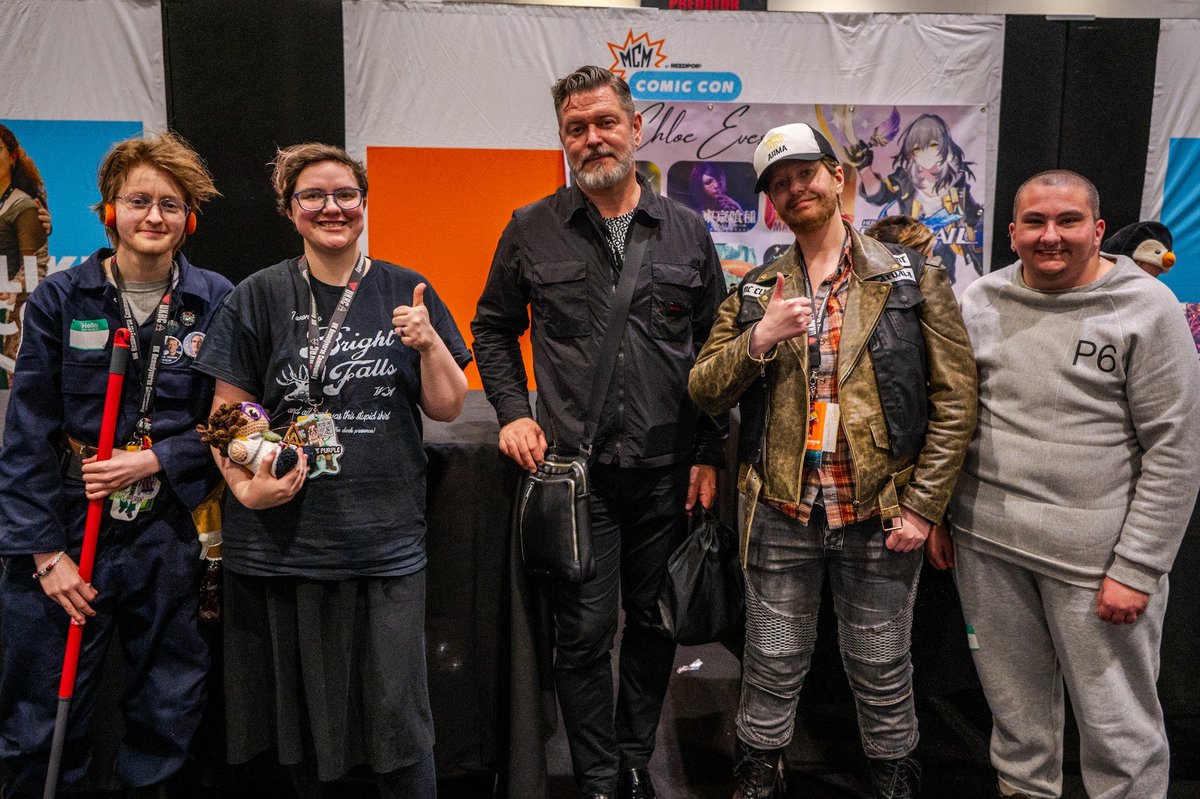 From us to you: thank you for making this convention year incredible! Seeing all your pictures from our meets, the lovely things you have to say, and seeing the community we’ve built together means the world to us and we can’t wait to see what next year brings! 

🫶