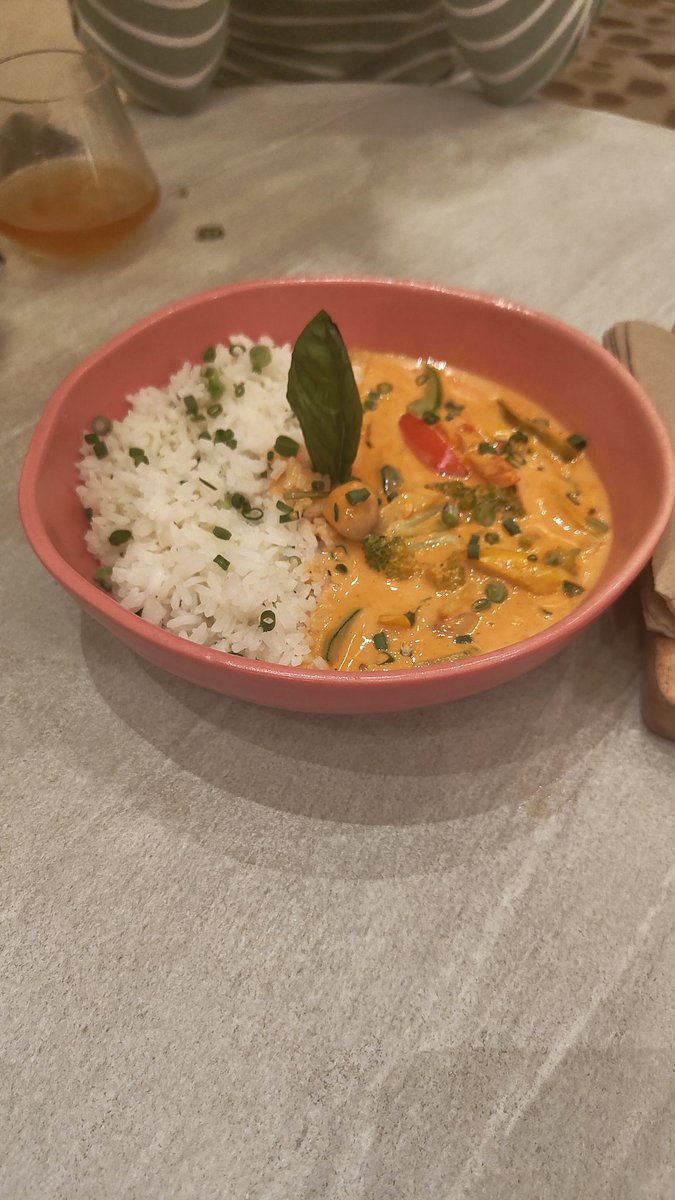 rahul13051's tweet photo. Not just a roastery, The Kind offers a wide range of bakery and Asian - Italian cuisine
📍12th Main, Indiranagar
#Indiranagar #Bangalore https://t.co/aBm4f4z735