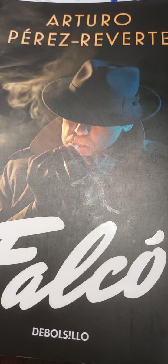 Con cierto retraso, Sr. <a href="/perezreverte/">Arturo Pérez-Reverte</a> pero nunca es tarde, si la dicha es buena. Gracias por su espectacular narrativa. Vamos a por Eva...