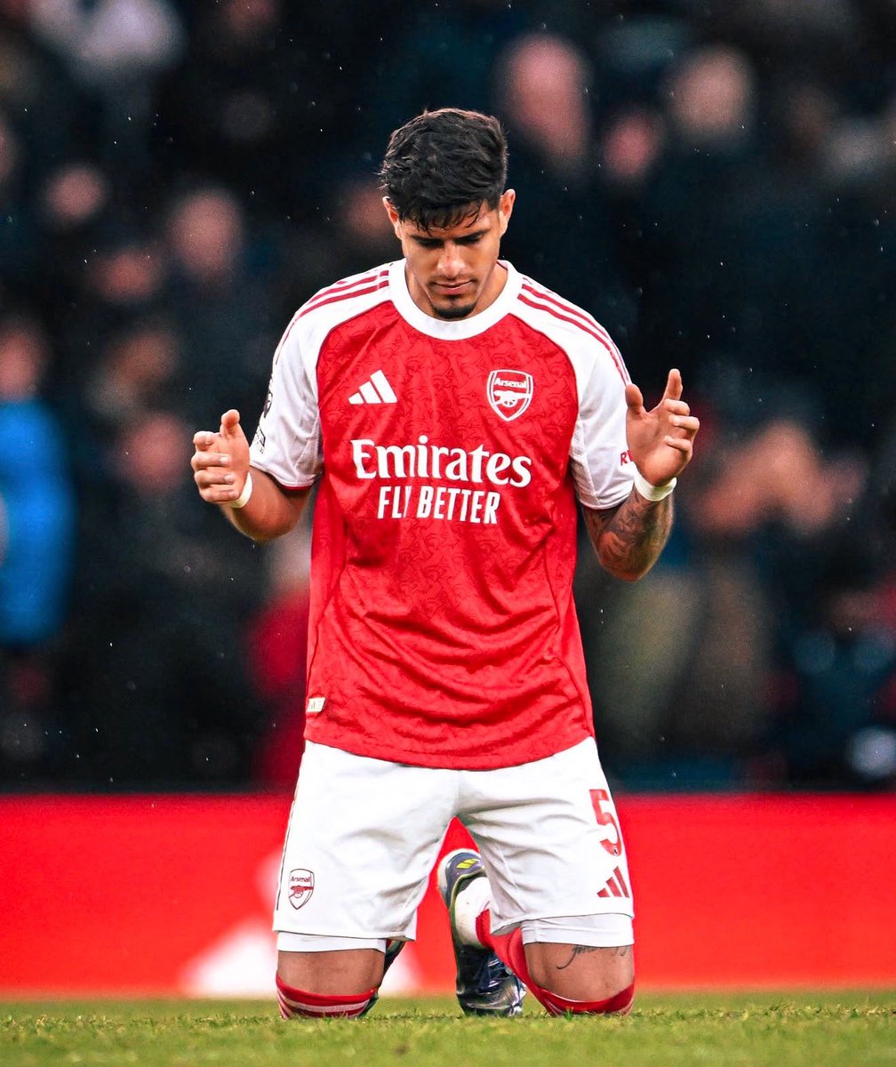 Arsenal fans drop your handles, REPOST and make sure you follow each other🔴⚪