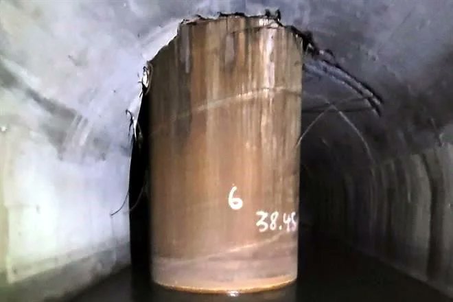 "(Fue) una estrategia riesgosa para hacer la obra más rápido y menos costosa, esperando que nadie lo descubriera.

"No fue un error, se tuvo toda la intención de hacerlo sin importar las consecuencias", el diagnóstico de especialistas a la obra estatal.

👉🏽elnorte.com/MhtXqn