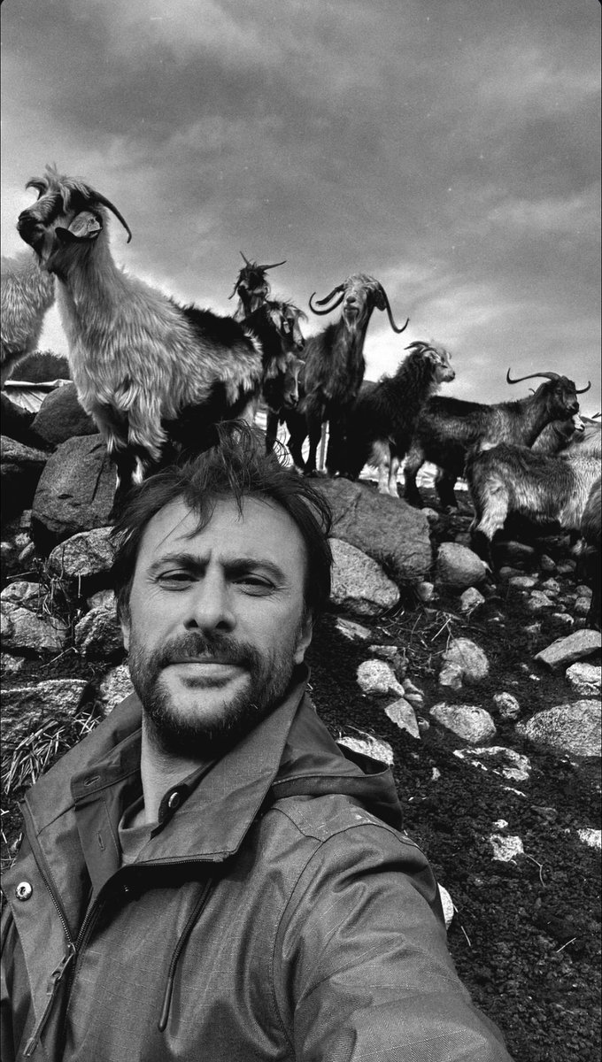 “Kadere de aşk olsun, yazdı kavuşturmadı”
#taşacakbudeniz