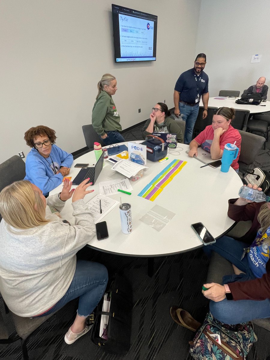 CISD_Connects's tweet image. Katie and Alex shared all about the different kinds of screen time—learning, creating, and playing—at the Language Arts Symposiums! 📷📷 #InstructionalTechnology #DigitalCitizenship