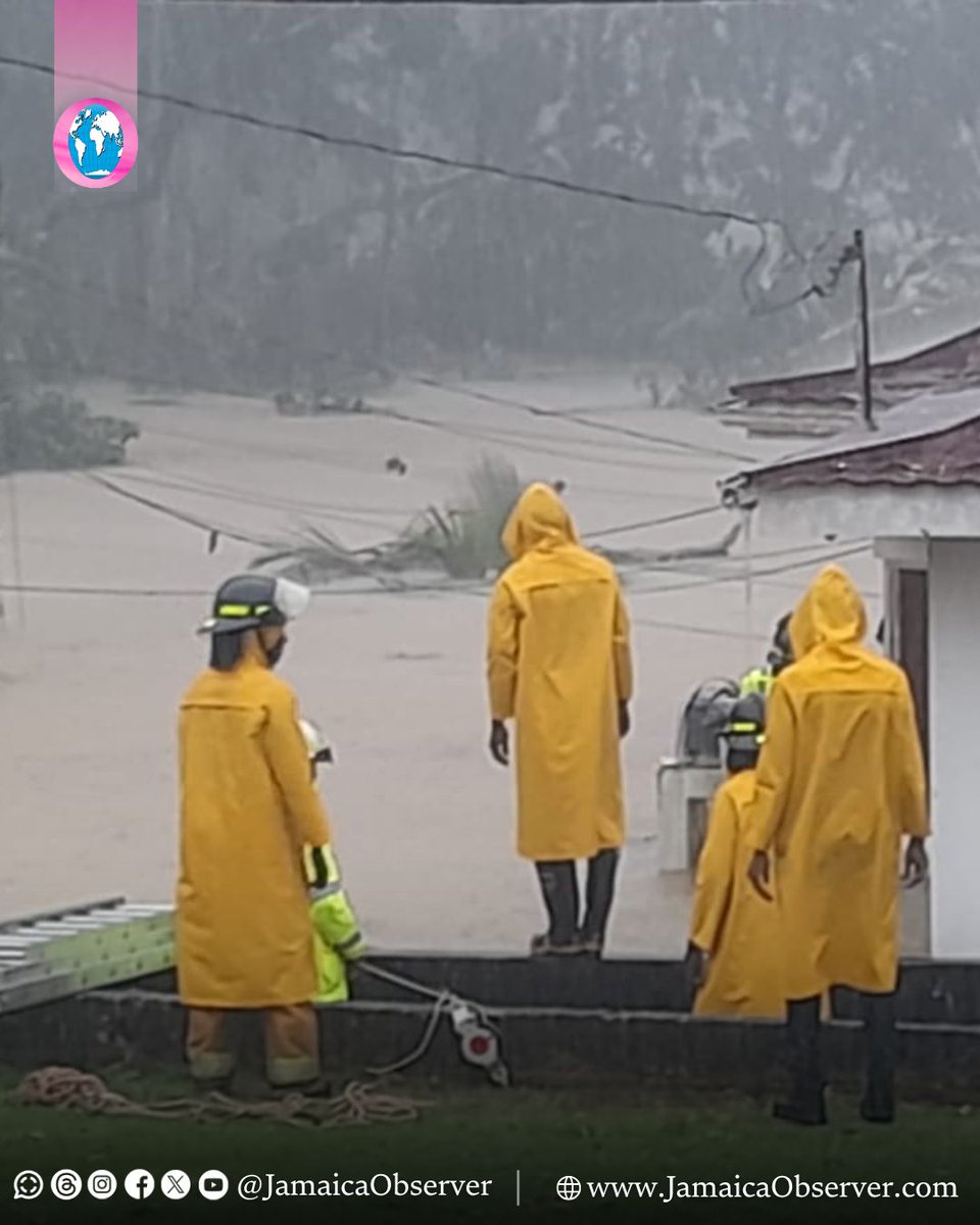 JamaicaObserver's tweet photo. A rescue operation is under way along Ward Avenue in Mandeville, where firefighters are working to save individuals trapped inside a flooded home as Hurricane Melissa continues to batter the parish.

Strong winds and persistent rain have left several communities anxious, with emergency crews racing to assist those stranded by rising waters.

#HurricaneMelissa  #Mandeville #Manchester #Jamaica #JamaicaObserver #EyeonMelissa #ObservingMelissa #Melissa