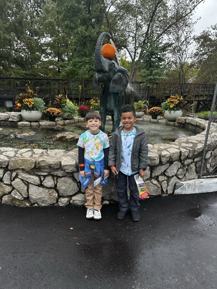 M19_MES's tweet image. MES First grade had a wildly fun time exploring the zoo!🐻🦛🦁 #MESProud  #19EveryStudent