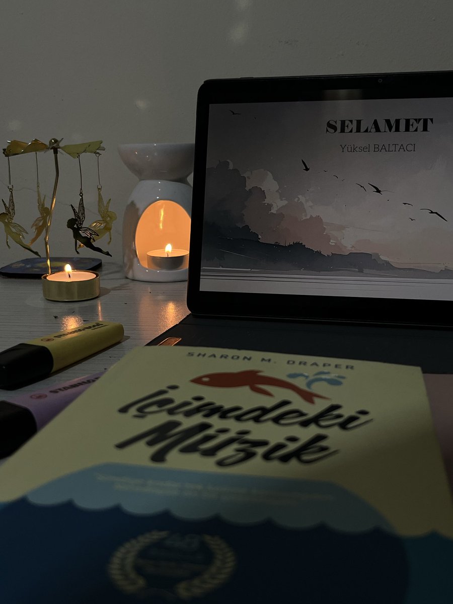 Kitabın güzelliği ayrı şarkının güzelliği ayrı bi güzeel