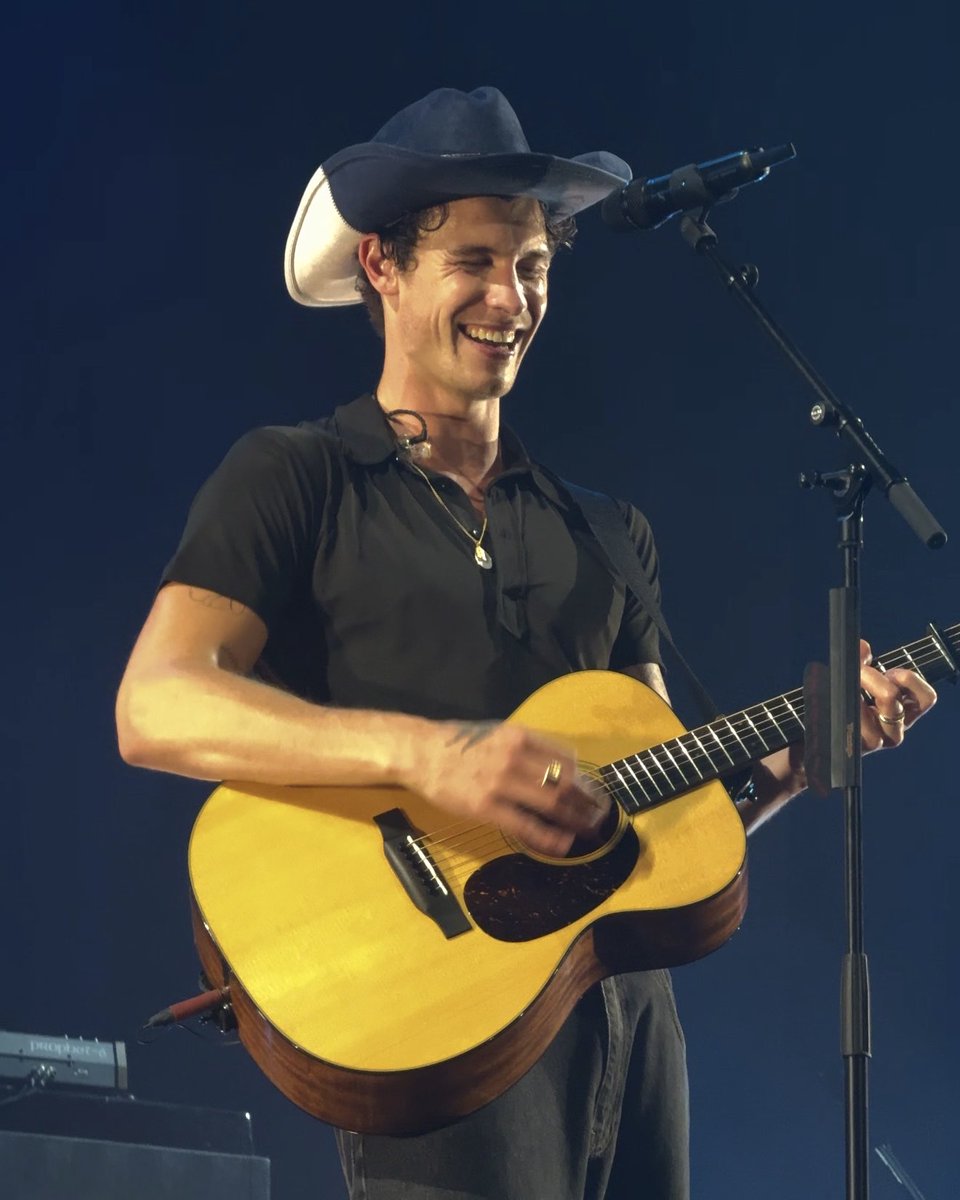 sofiiaa_habiib's tweet image. trying to wrap up how special and amazing these shows were is so tough!! i had the absolute time of my life with my favorite people and miss it sooo much😭 i love you forever &amp;amp; always @ShawnMendes 🤍🫂 #ShawnOnTheRoadAgain