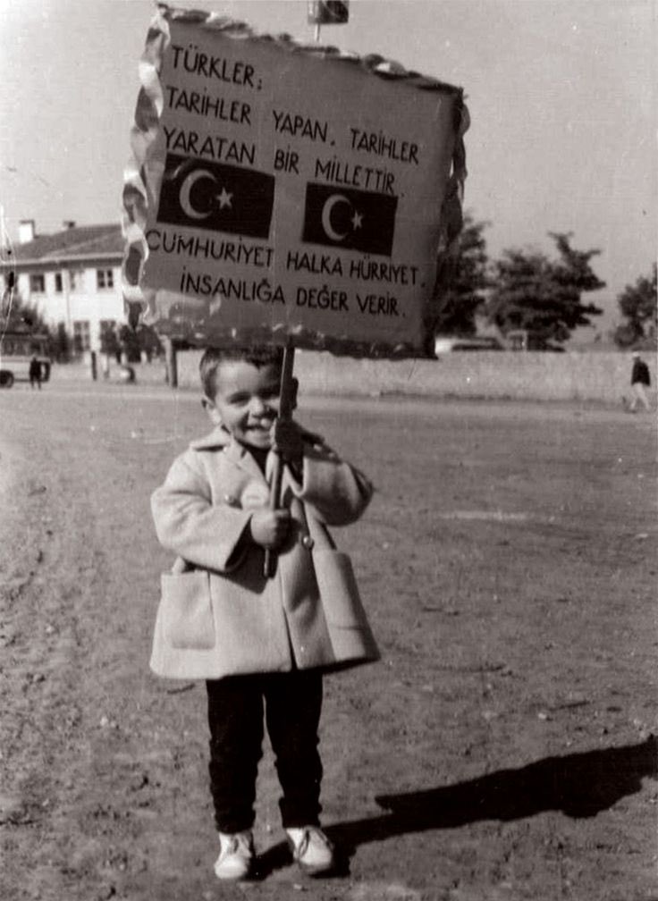 Yaşasın Atatürk ..
