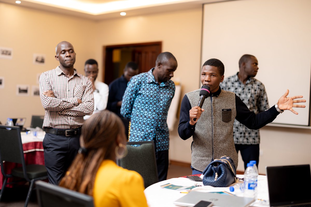 Gra1Gracious's tweet image. Representing @kickuorg at the Philanthropy Close of Project Reflection Meeting organized  by @ngoforum was truly inspiring!  “When we Document, Collaborate &amp;amp; Give with Heart, we Build Purpose.” I shared on Philanthropy’s shift to #Digital &amp;amp; Impact-led Giving.
 #Giving4Devt #P4D