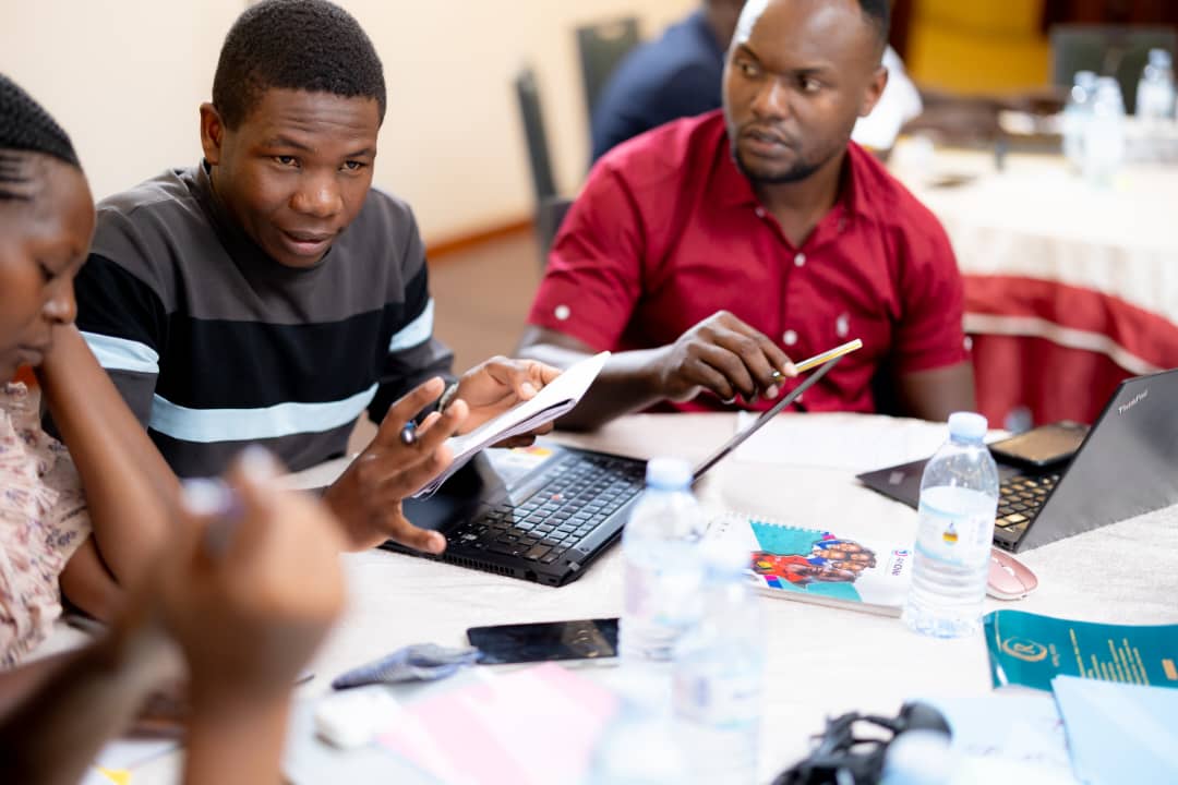 Gra1Gracious's tweet image. Representing @kickuorg at the Philanthropy Close of Project Reflection Meeting organized  by @ngoforum was truly inspiring!  “When we Document, Collaborate &amp;amp; Give with Heart, we Build Purpose.” I shared on Philanthropy’s shift to #Digital &amp;amp; Impact-led Giving.
 #Giving4Devt #P4D