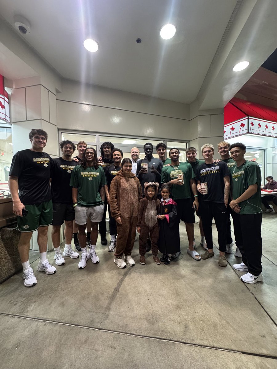 UAA Men's Basketball tweet media