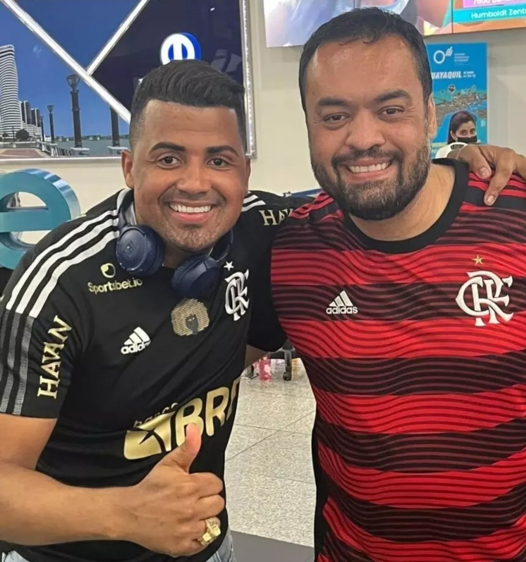 O  Dep. Estadual TH Joias (MDB- RJ), um dos principais fornecedores de armas para o Comando Vermelho, era um dos principais aliados do Gov. Cláudio Castro (PL - RJ). E aí, "governador", a culpa é do PT? Do Governo Federal? Vc é um covarde! Assume seus B.Os
#BalançoGeralRJ