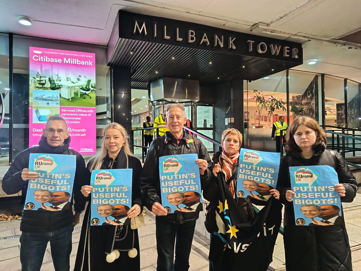 Tonight at #ReformUK HQ

The poster: "Putin's useful bigots"

#StandWithUkraine